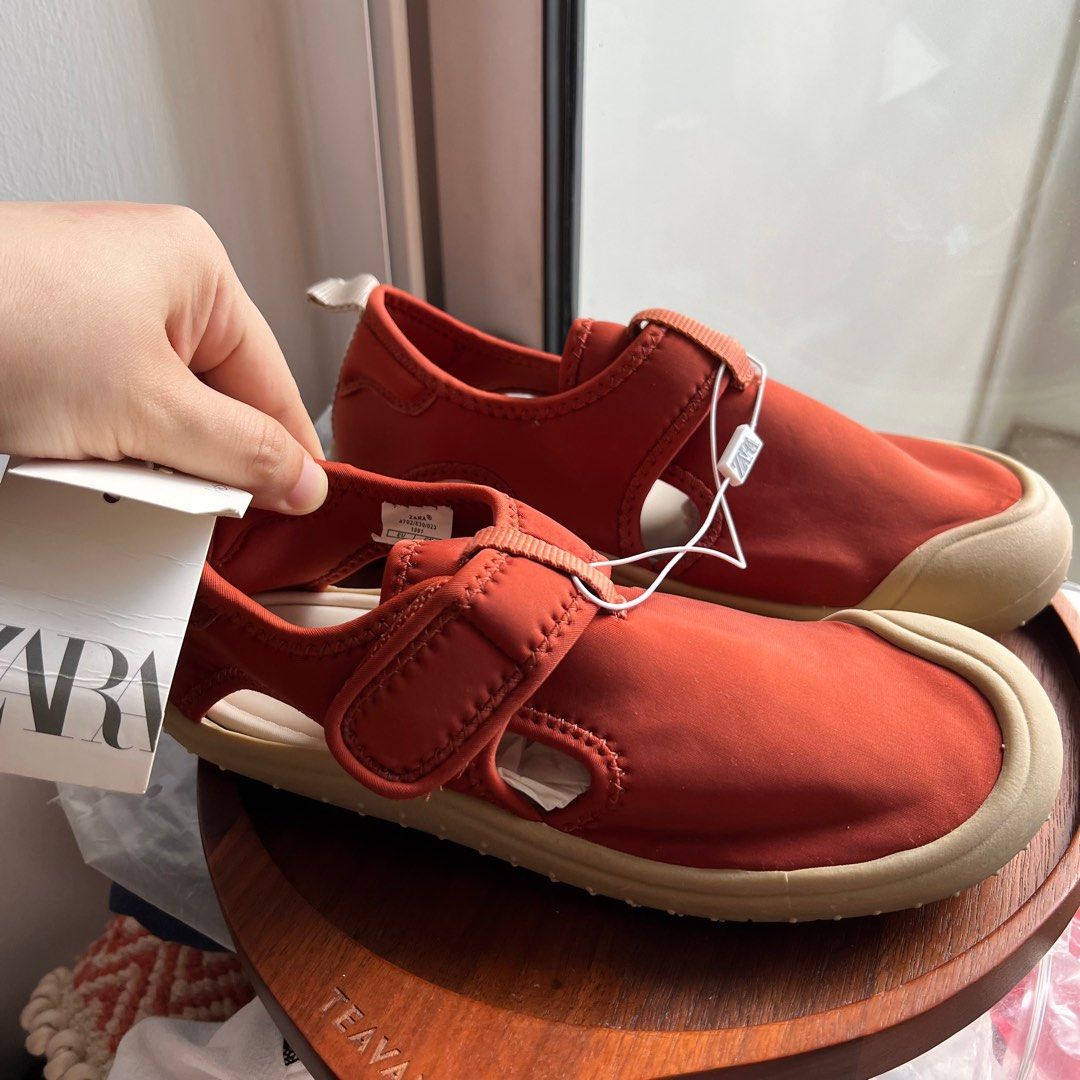 RRP 18 Zara shoes sandals in orange for boy or girl. Memory foam soles super comfy. Size 28 29 30 31 and 32 33 available