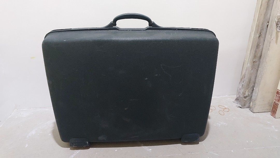 Heavy duty hard case luggage store
