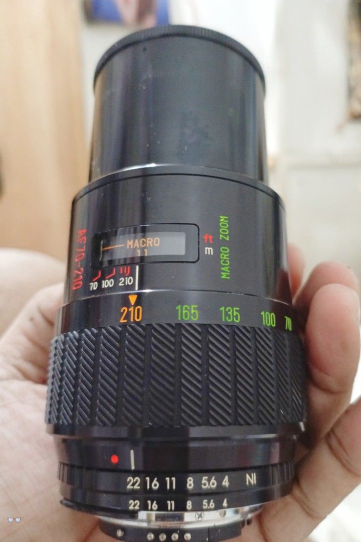 Samyang 70-210mm (Nikon mount) (Category: Lens & Kits) located in Manila. Submitted by benediction24 (Listing ID 1310553941, Image 3). Description: samyang 70-210mm vintage lens Nikon mount SWAP SWAP sa badminton racket.