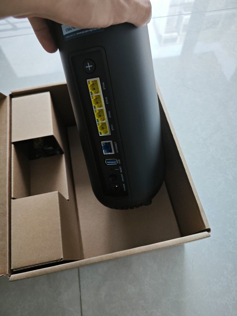 Singtel Wi-Fi 6 Router Model:RT5703W-D171, Computers & Tech, Parts ...