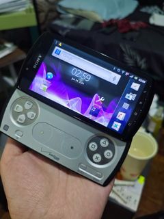 Sony Ericsson Xperia Play R800i Black Rare Unit