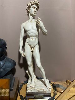 Statue of David by Michelangelo [Made in Italy]