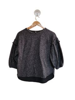 STRADIVARIUS PUFF SLEEVE BLACK TOP