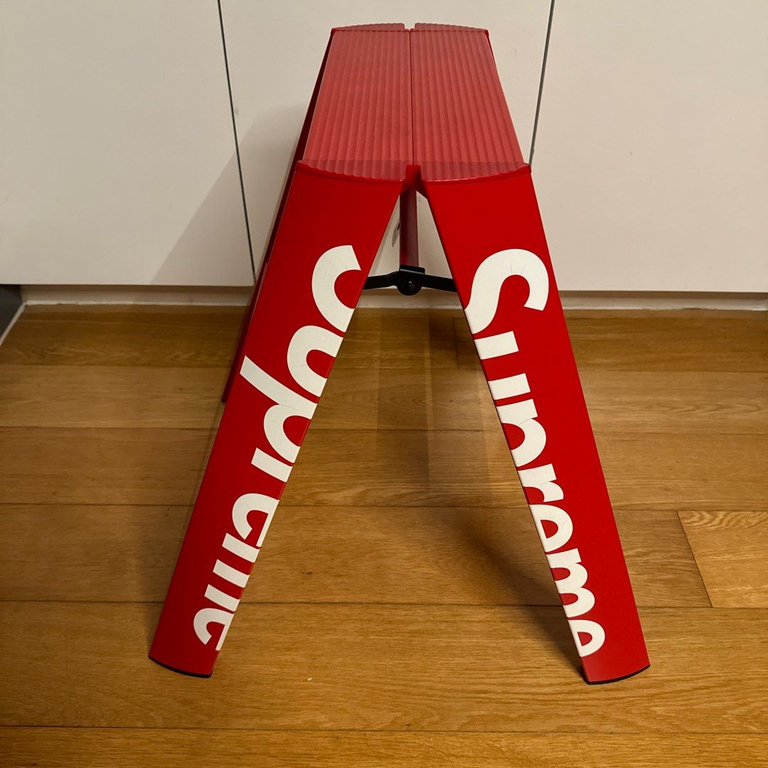 Supreme Lucano Step Ladder シュプリーム 脚立 Supreme Lucano Step Ladder シュプリーム ルカーノ ラダー 脚立