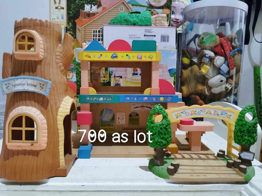 SYLVANIAN FAMILIES Loose school set (Category: Kids Toys) located in Pasay City. Submitted by rs2yours (Listing ID 1310504434, Image 1). Description: 📌 Sylvanian school bundle (school piece, playground piece, kindergarten) AS BUNDLE only 700.