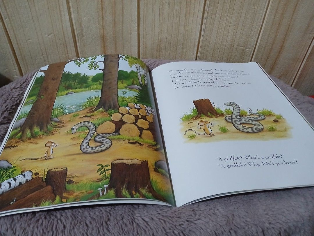 The GRUFFALO•Julia Donaldson (Category: Children's Books) located in Manila. Submitted by dories12d57986 (Listing ID 1310552529, Image 2). Description: •PB •Axel Scheffler.