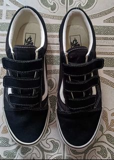 Vans Ols Skool Loop men's shoes. (Size 10 us / 9 uk / 43 eur / 28 cm) @1700 shipped.
