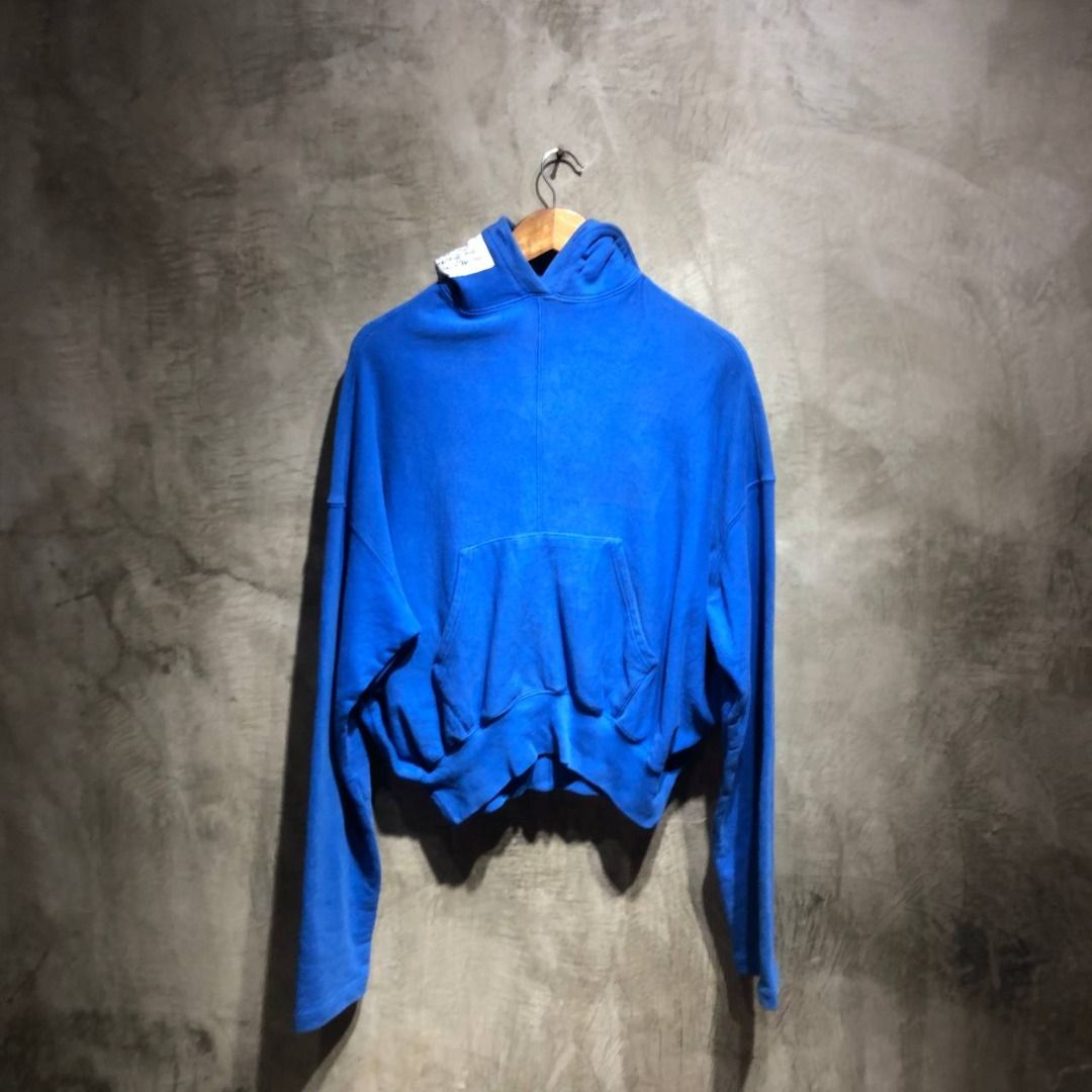 Vetements champion in progress hoodie deals