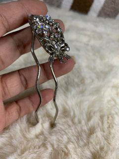 Vintage hair accessory/hair clip