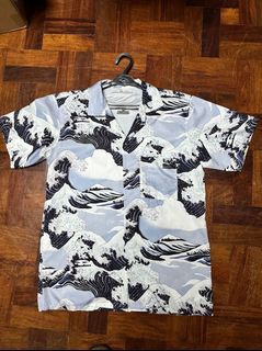 Vintage Japan Tsunami Wave T-Shirt with Collar and Front Pocket