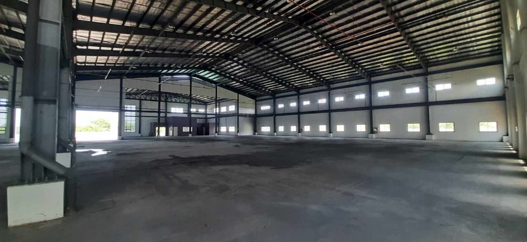 Warehouse for Lease at Tanza Cavite (Category: Commercial) located in Makati City. Submitted by karlabarcelona_remax (Listing ID 1310538011, Image 1). Description: For Lease Project: Warehouse at Tanza Cavite Location: Suntrust Ecotown, Tanza Cavite Property Type: Industrial Warehouse ▪ PEZA Warehouse ▪ Lot Area: 5040 sq. meters more or less ▪ Covered Area: 3640 sq.meters ▪ Open Area: 1400 sq.meters ▪ Fire Protection System Ready ▪ Fire Detection