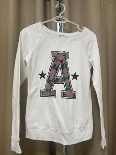 (Category: ) located in . Submitted by simply_closet (Listing ID 1310537083, Image 1). Description: .