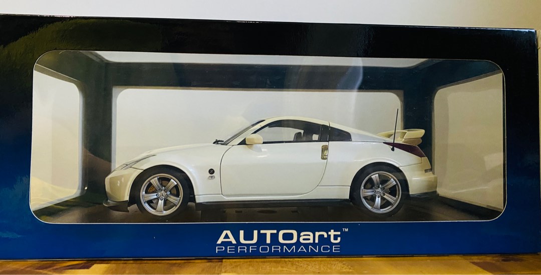 1/18 AUTOart Nissan Fairlady Z Version Nismo Type 380RS in White