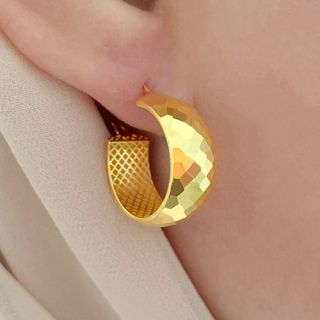 (Category: ) located in . Submitted by authenticsellerjewellery (Listing ID 1271576695, Image 1). Description: .