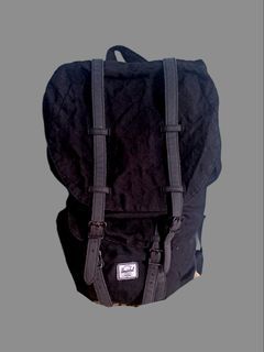 ⛔ Herschel Little America 25L  Backpack