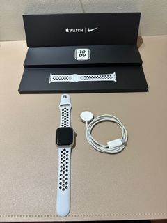 Apple Watch Series 7 Nike (41mm) - Starlight