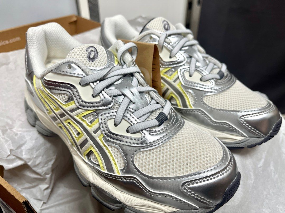 Mizuno and asics best sale
