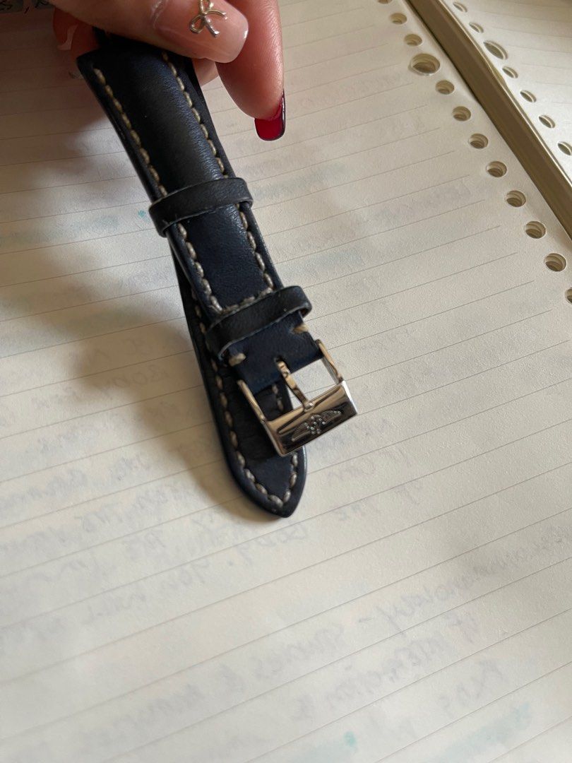 Authentic Breitling Leather watch strap (Category: Luxury Watches) located in Paranaque City. Submitted by iloveflowers888 (Listing ID 1310659174, Image 1). Description: Genuine leather Color: dark blue For 36mm size Brand new price : 15,000 In very good condition Leather is not expired 🙂.