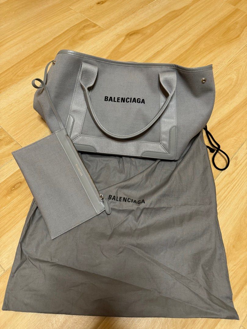 Caba balenciaga shop