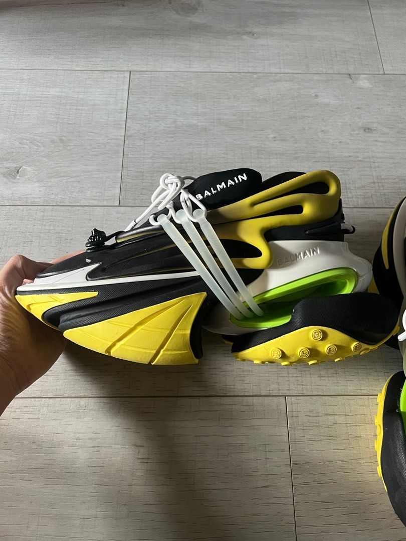 RTP: $1260 BALMAIN UNICORN LOW-TOP BLACK YELLOW SHOES