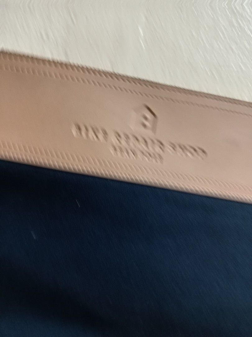 REPRICED!! Bean Pole Document Pouch (Category: Luxury Bags & Wallets) located in Cavite. Submitted by rrm19 (Listing ID 1310728614, Image 2). Description: Bean Pole brand Navy Blue 250 + sf NO Rush Shipping NO Return Policy Reasonable Discount for Sure buyer 😊.