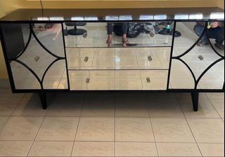Bevelled Buffet Table like new