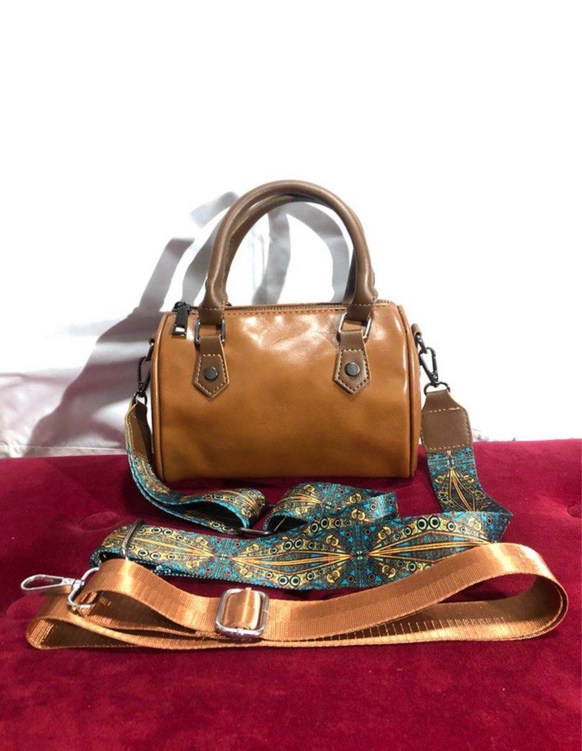Boston Bag / Doctor's Bag - Shein (Category: Shoulder Bags) located in San Jose del Monte. Submitted by rc_shoppe (Listing ID 1310754439, Image 2). Description: Boston-Doctor's Bag w/ 2 straps Brand: Shein Color: Brown Brandnew; Never used .