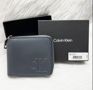 Calvin Klein CK Men’s Unisex Small zip-around Genuine Leather Wallet