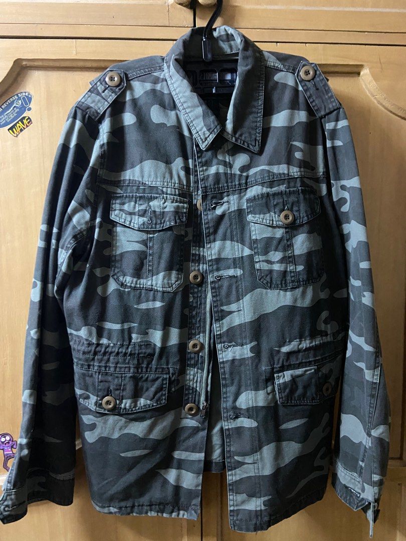 Camo denim jacket (Category: Coats, Jackets and Outerwear) located in San Juan, La Union. Submitted by jackk00 (Listing ID 1310772179, Image 1). Description: .