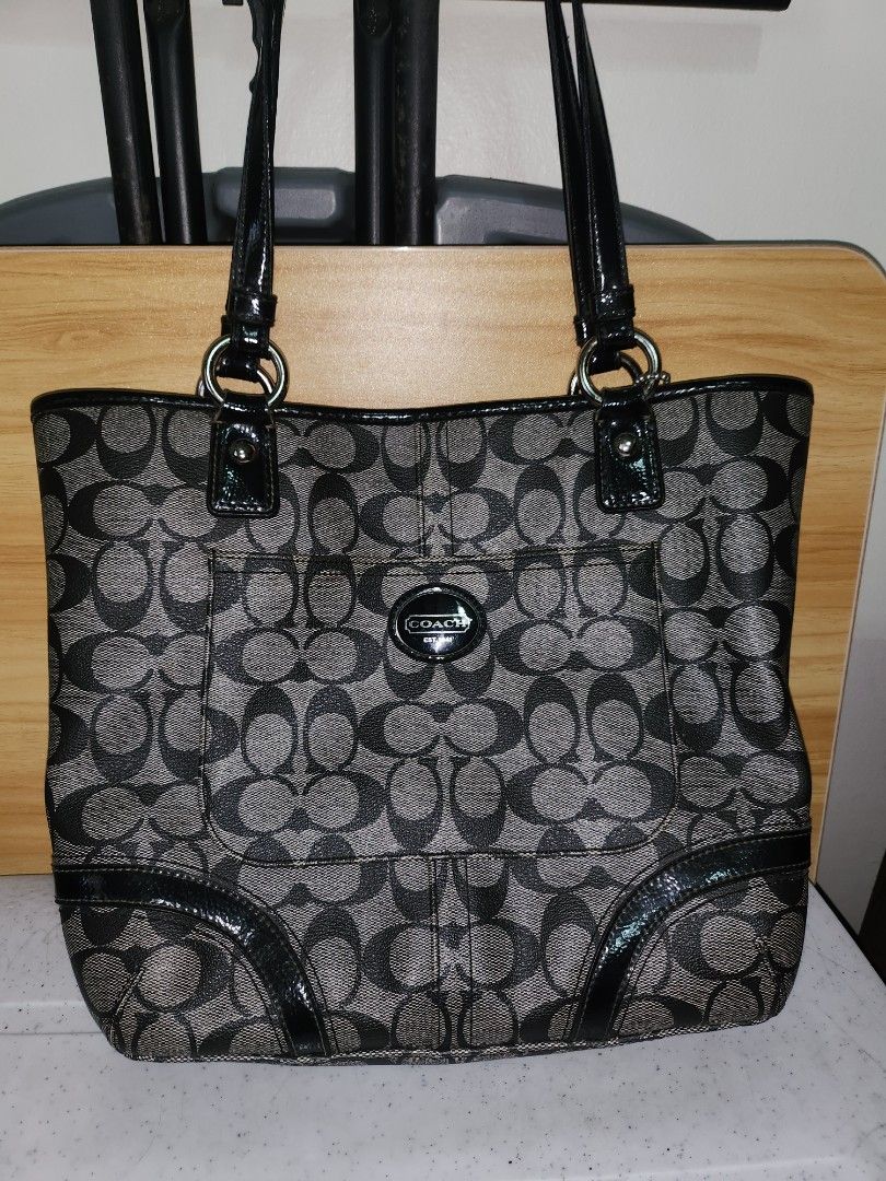 Coach peyton tote hot sale