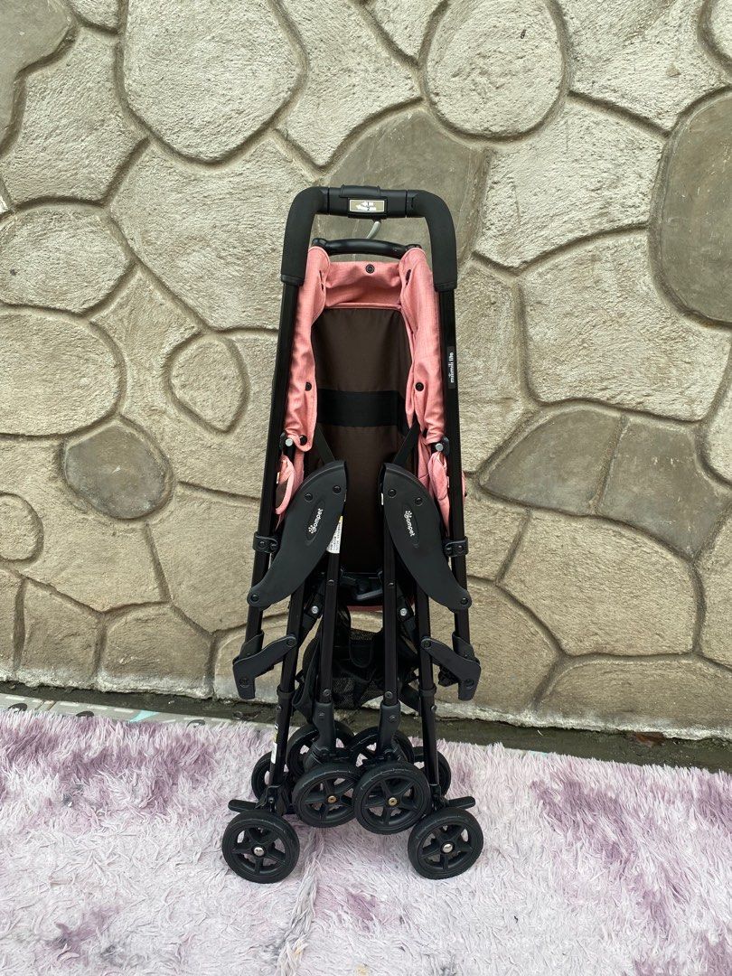 Compet Milimili lite pet Stroller (Category: Strollers) located in Manila. Submitted by avalanchesonlineshopmainacount (Listing ID 1310750481, Image 3). Description: Mall display demo unit from japan.