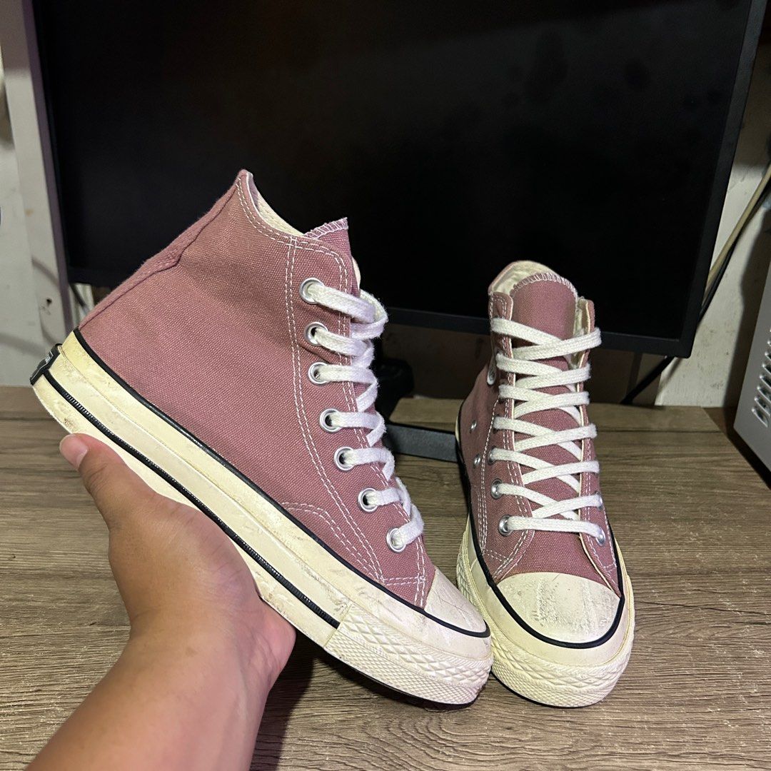 CONVERSE CHUCK 70s SADDLE (Category: Sneakers) located in Quezon City. Submitted by sharatraycooo (Listing ID 1310786449, Image 1). Description: CONVERSE CHUCK 70s SADDLE US MEN 3.5 US WOMEN 5.5 EURO 36.