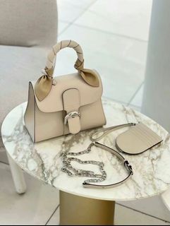 （分類：）位於 。 由 getitbag 提交（商品編號 1310800764，圖片 1）。簡介： 。