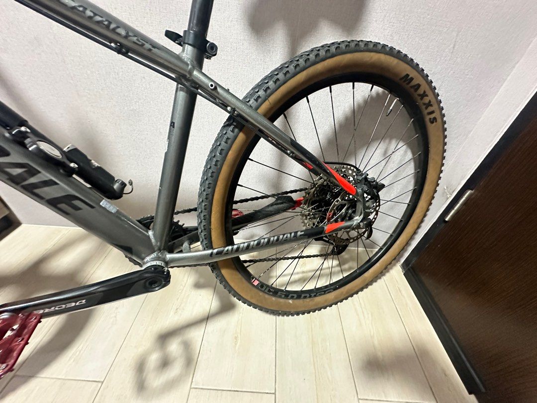 Deore groupset/brakeset MTB cannondale 27.5 (Category: Bicycles) located in Malabon City. Submitted by Rextore_mnl (Listing ID 1310753758, Image 3). Description: RFS Not using anymore Deore groupset Deore brakeset Bolany fork Mountain peak pedals Cannondale M frame alloy Tires 27.5 presta valve maxxis/continental tube.