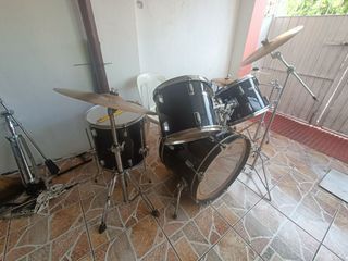 Drums set and Cymbals for sale
