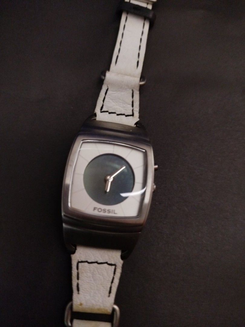 Fossil Big Tic Watch Women s Fashion Watches Accessories Watches on Carousell