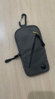 Halo Mobile Pouch