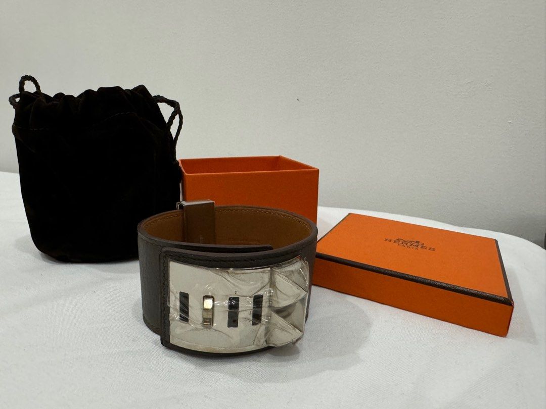 Hermes CDC Bracelet (Category: Luxury Accessories) located in Quezon City. Submitted by getintomycloset (Listing ID 1310656957, Image 2). Description: Purchased feom Paris New and just stored Authentic & Compelete.