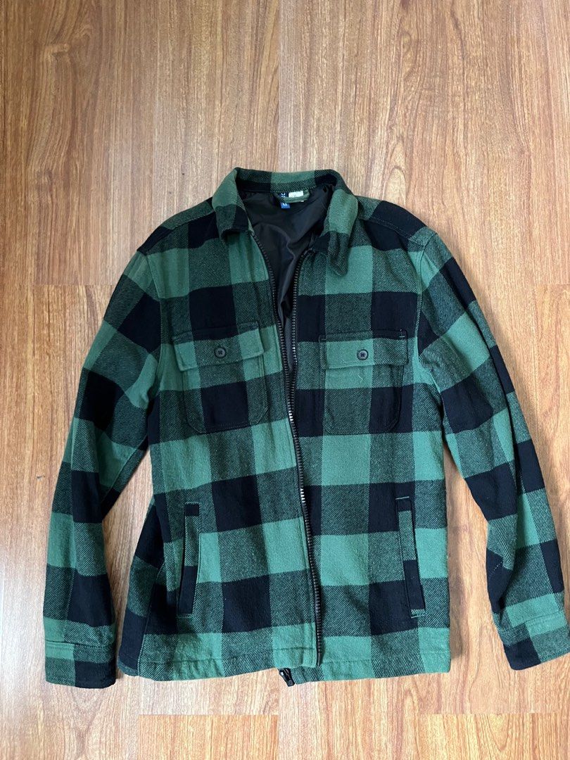H&M Divided Flannel Overshirt (Category: Coats, Jackets and Outerwear) located in Paranaque City. Submitted by declutterhead (Listing ID 1310685110, Image 1). Description: .