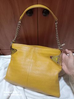 Hongu Leather Shoulder Bag