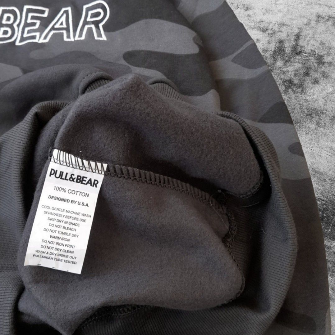 Hoodie Pull Bear Camo Abu Fesyen Pria Pakaian Baju Luaran di Carousell