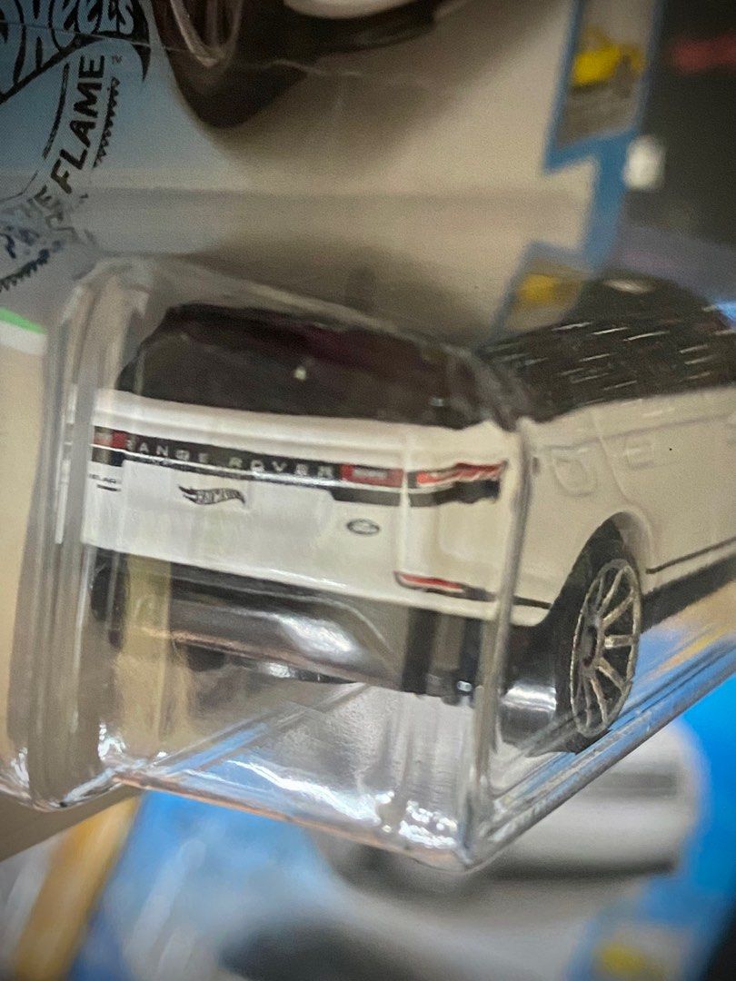 Hot Wheels Range Rover Velar Hotwheels Land Rover black white red