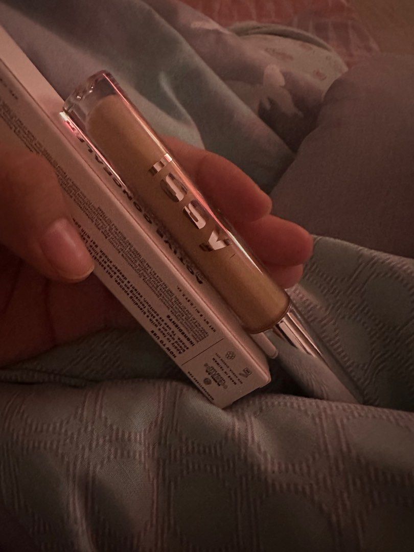 issy active concealer in YM3 (Category: Makeup) located in Marikina City. Submitted by lunaisse (Listing ID 1310686749, Image 2). Description: - brand new kakaship lang today - can send proof of purchase - rfs : not my shade its too dark for me i have very light skin + warm toned - i only swatched it sa arms ko never been used sa face or what!! - loc : manila taft or can meet up around españa! .
