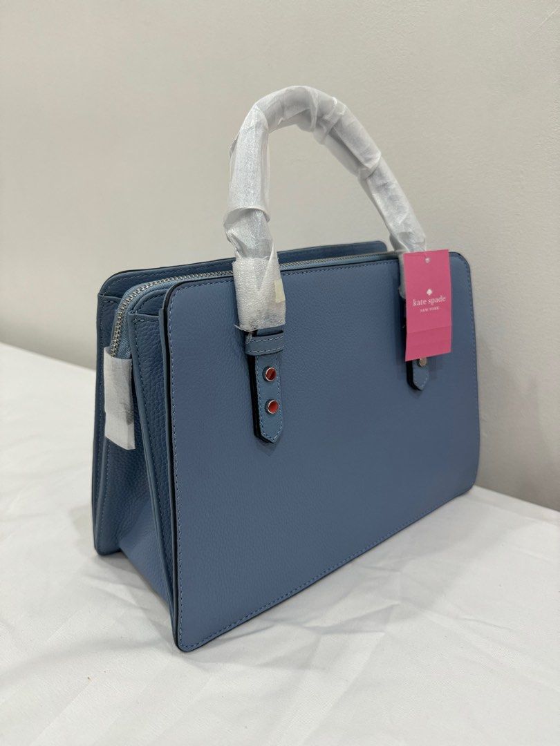 Kate Spade Handbag (Category: Luxury Bags & Wallets) located in Quezon City. Submitted by getintomycloset (Listing ID 1310657543, Image 2). Description: Authentic with Tag 359 usd on tag.