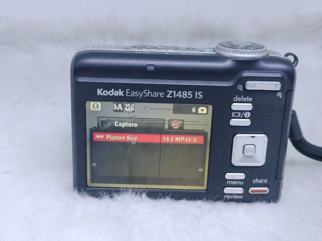 kodak easyshare z1485 ccd sensor 5x zoom (Category: Cameras) located in Manila. Submitted by ultimogizmos (Listing ID 1310657413, Image 2). Description: kodak easyshare z1485 ccd sensor 5x zoom execellent condition working flash working autofocus slight issue may small line aa lcd wont affect performance out put.