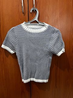 korean knitted semi cropped top (fitted)