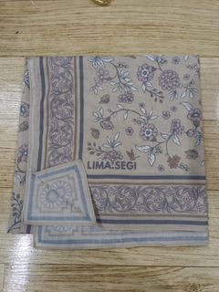 (Category: ) located in . Submitted by preloved.rose101 (Listing ID 1310720777, Image 1). Description: .