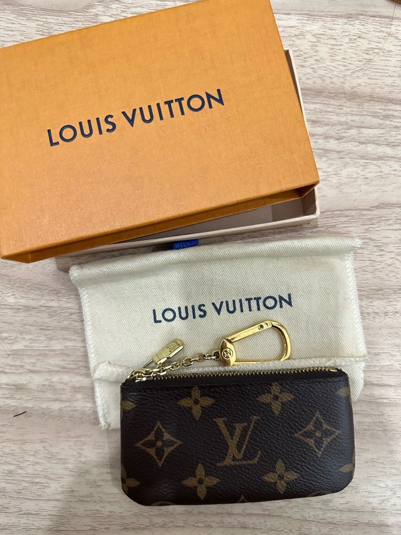 LV key cles (Category: Luxury Bags & Wallets) located in Batangas. Submitted by luxuryinmyclowset (Listing ID 1310758065, Image 1). Description: Like new LV key cles With dustbag, paperbag, box.