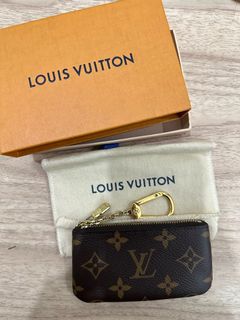 (Category: ) located in . Submitted by luxuryinmyclowset (Listing ID 1310758065, Image 1). Description: .
