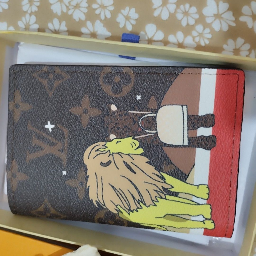 LV passport holder (Category: Luxury Bags & Wallets) located in Navotas City. Submitted by rissasantos0831 (Listing ID 1266344217, Image 3). Description: top grade passport/ id holder.